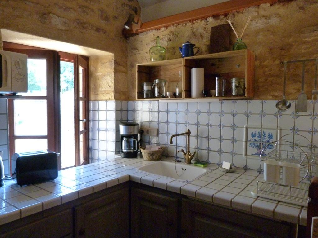 Charmante Maison Troglodyte Vitrac  Exterior photo
